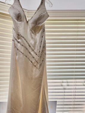 Elegant Ivory Wedding Dress with Beaded Accents